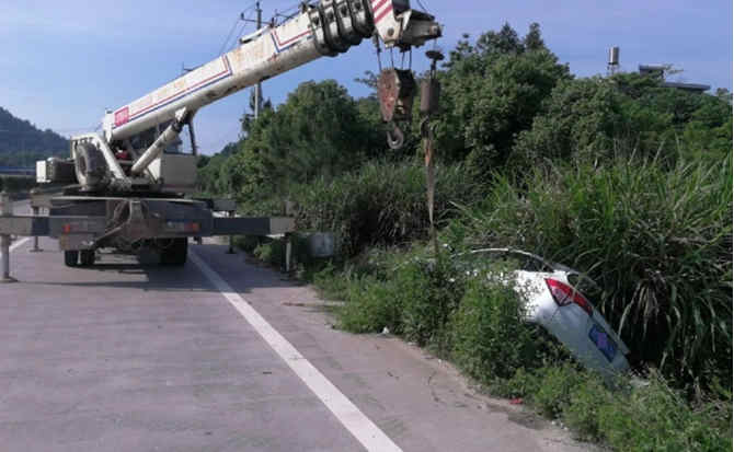 平桂区重载吊车救援